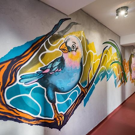 בוקרשט Graffiti Hotel מראה חיצוני תמונה