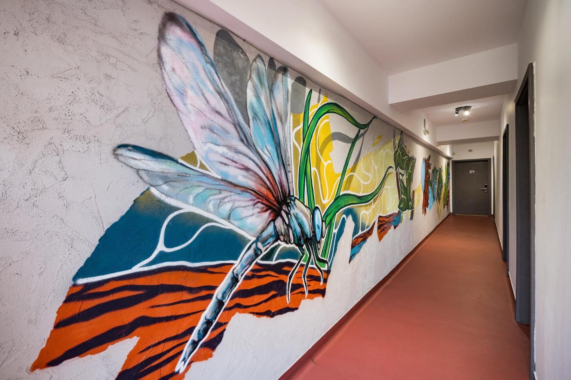 בוקרשט Graffiti Hotel מראה חיצוני תמונה